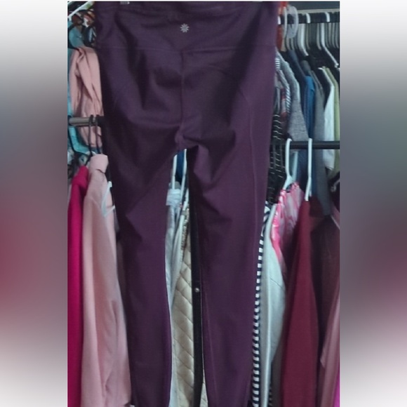 💜✨ Athleta Accelerate 7/8 Tight Leggings | Deep Plum Purple | Size Medium 🏃‍♀️💜✨ - Picture 2 of 4